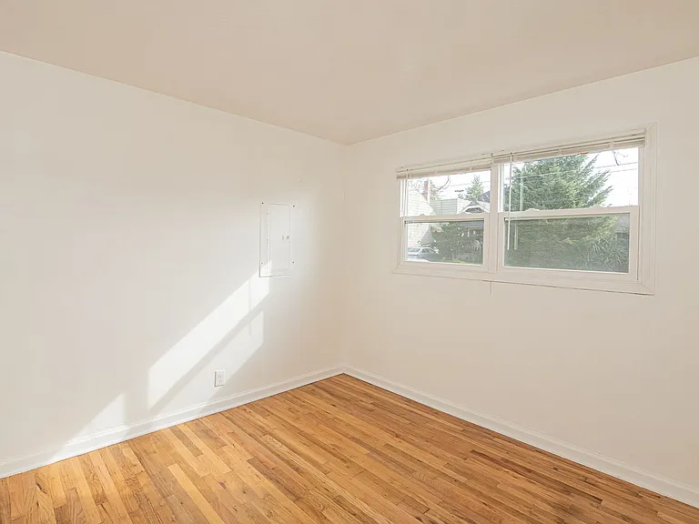 3033 N Halleck St — Photo 19