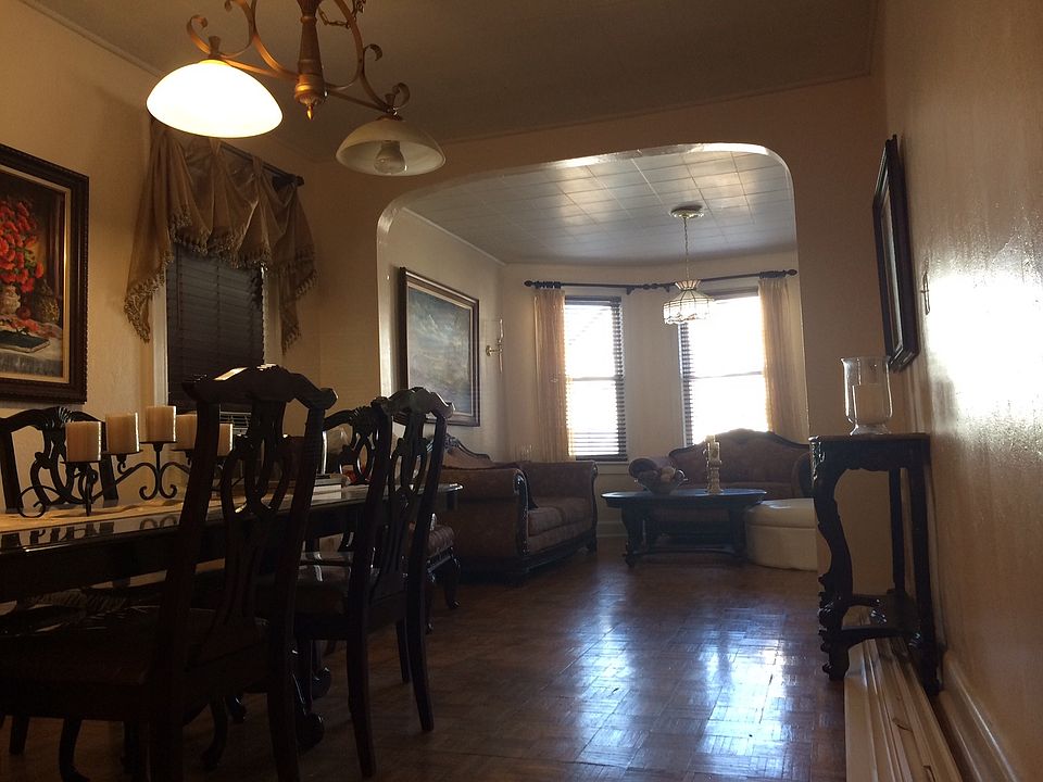 2nd image of 28 E 31st St #1