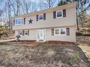 2 Hickory Ln, Andover, NJ 07821