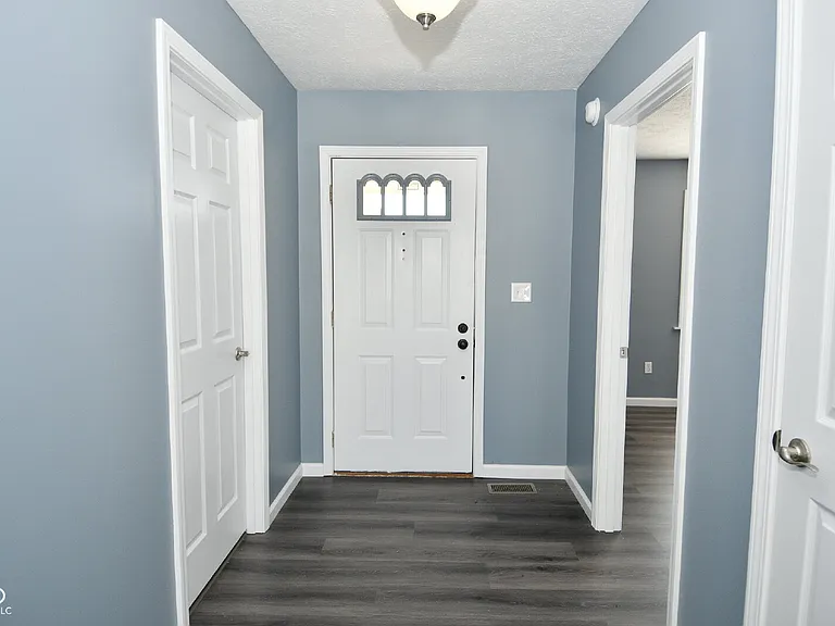 7826 Five Points Rd — Photo 3