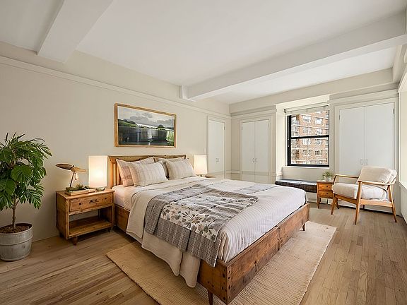 5th image of 315 W 23rd St APT 3E