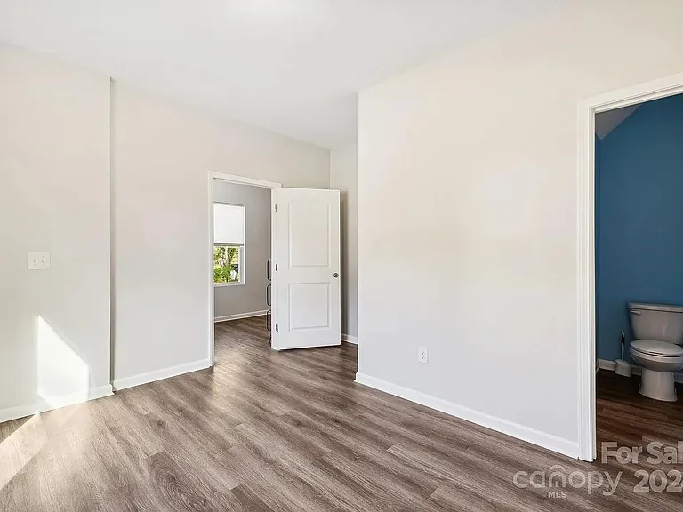7608 Denbur Dr — Photo 6