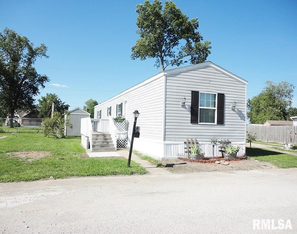 14 Bailey Park, Taylorville, IL 62568 MLS CA1024142 Zillow