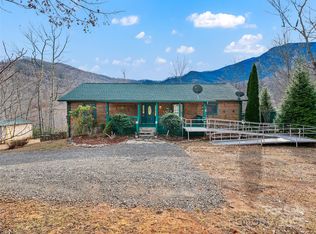 211 Cherry Holw, Burnsville, NC 28714