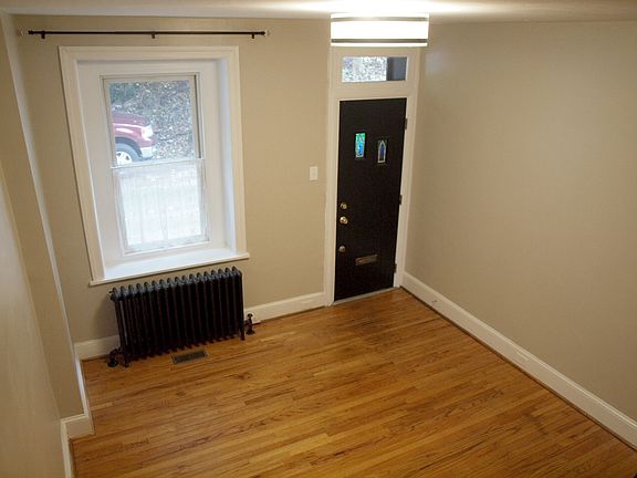 5th image of 4544 Silverwood St
