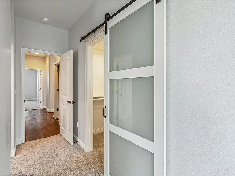 11813 Quintana Cv — Photo 27
