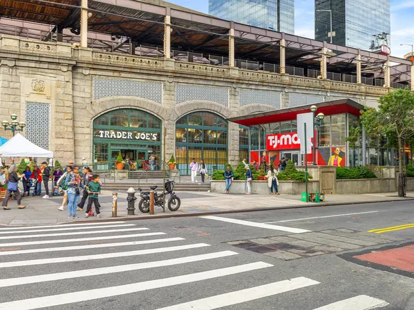 418 East 59th Street image 17 of 20