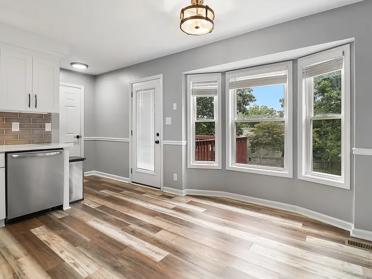 808 Leigh Ann Dr — Photo 11