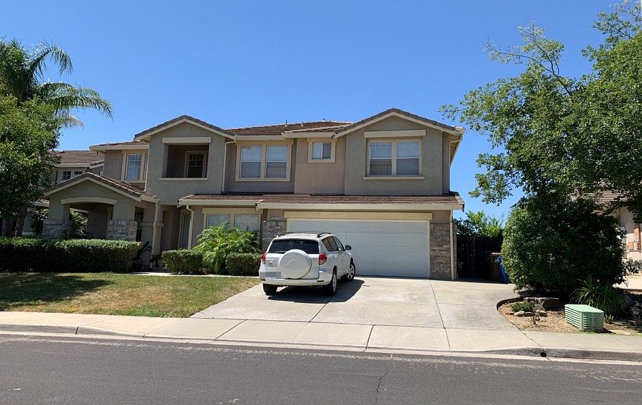 2nd image of 2412 Crocker Way