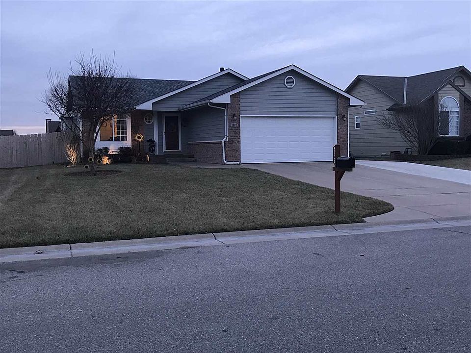 1307 E Lonna St, Haysville, KS 67060 Zillow