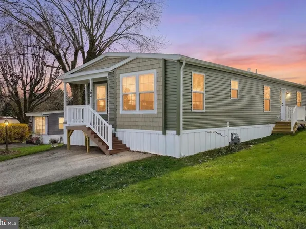 304 Landola Ave, Mount Wolf, PA 17347