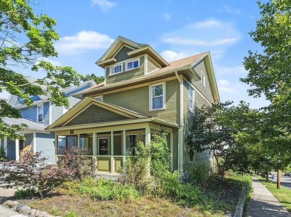 769 Hawthorne St NE, Grand Rapids, MI 49503