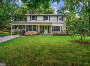 16522 Redland Rd, Rockville, MD 20855