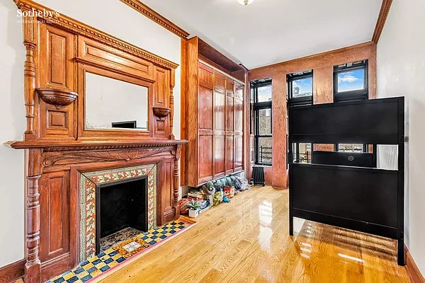 Rented by Sotheby's International Realty | media 16