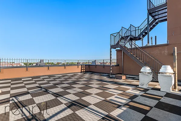 Rented by Rennit Inc. | media 10