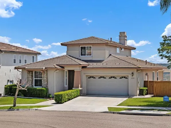 4729 Crater Rim Rd, Carlsbad, CA 92010