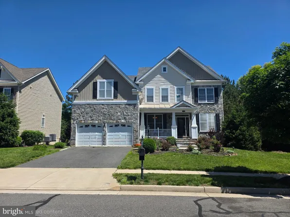 15300 Turning Leaf Pl, Haymarket, VA 20169