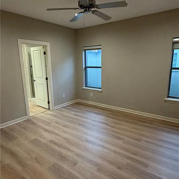 617 E Thornhill Ave — Photo 6