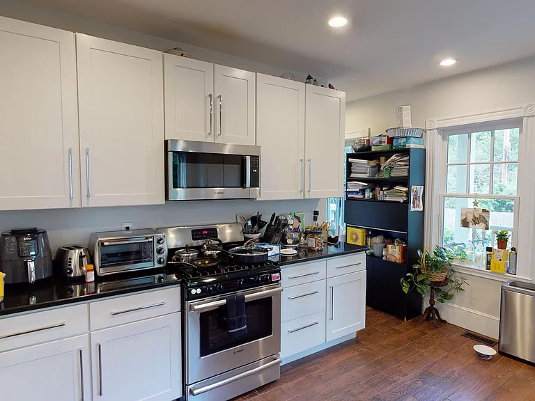 193 Lexington Ave — Photo 3
