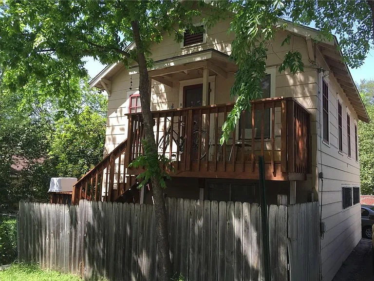 2831 Pearl St #3 — Photo 1