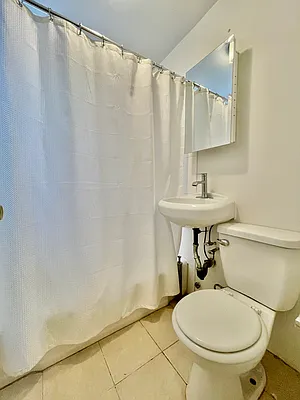 Rented by R New York | media 26