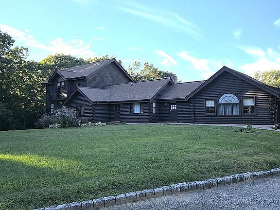 2nd image of 8 Hillsville Rd
