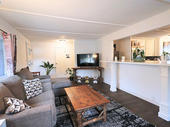 3rd image of 1901 SE Minter Bridge Rd Unit 15