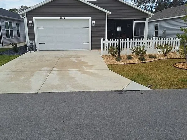 3944 Manchester Ave, The Villages, FL 32163