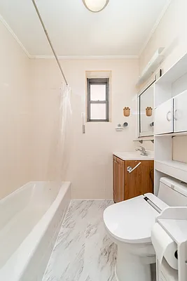 Sold by Chous Realty Group Inc | media 30