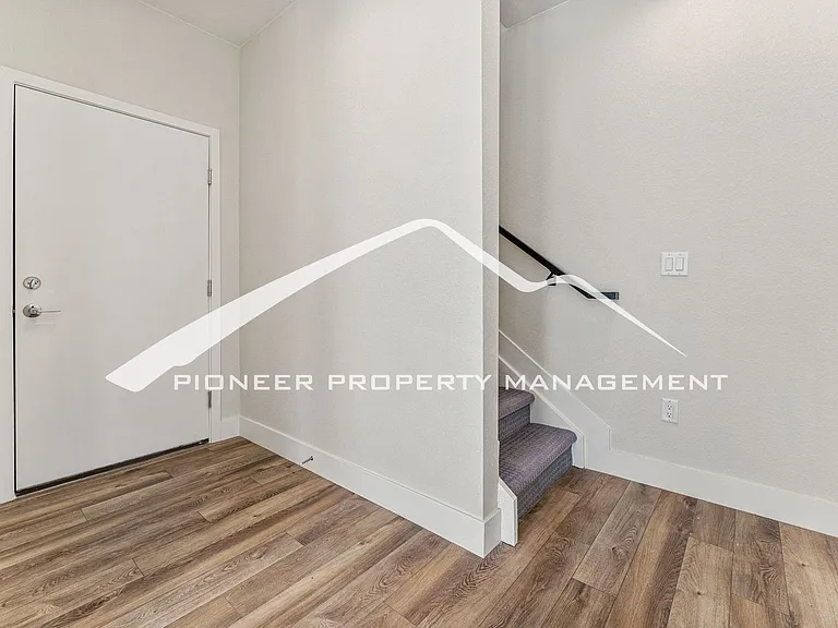 1182 S Reed St — Photo 3