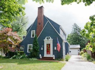 1104 N Edgehill Ct, West Peoria, IL