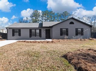 350 Meadow Trace Dr, Auburn, GA 30011