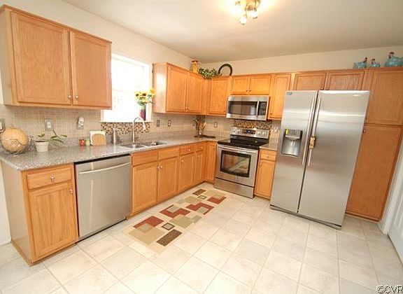 2nd image of 6920 Vanderbilt Ave