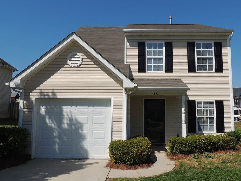 1st image of 917 Crowders Woods Dr