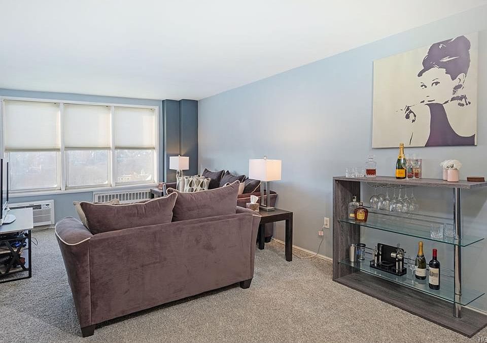 1st image of 14 Westview Ave APT 508