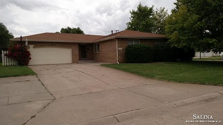 1st image of 2633 Highland Ave
