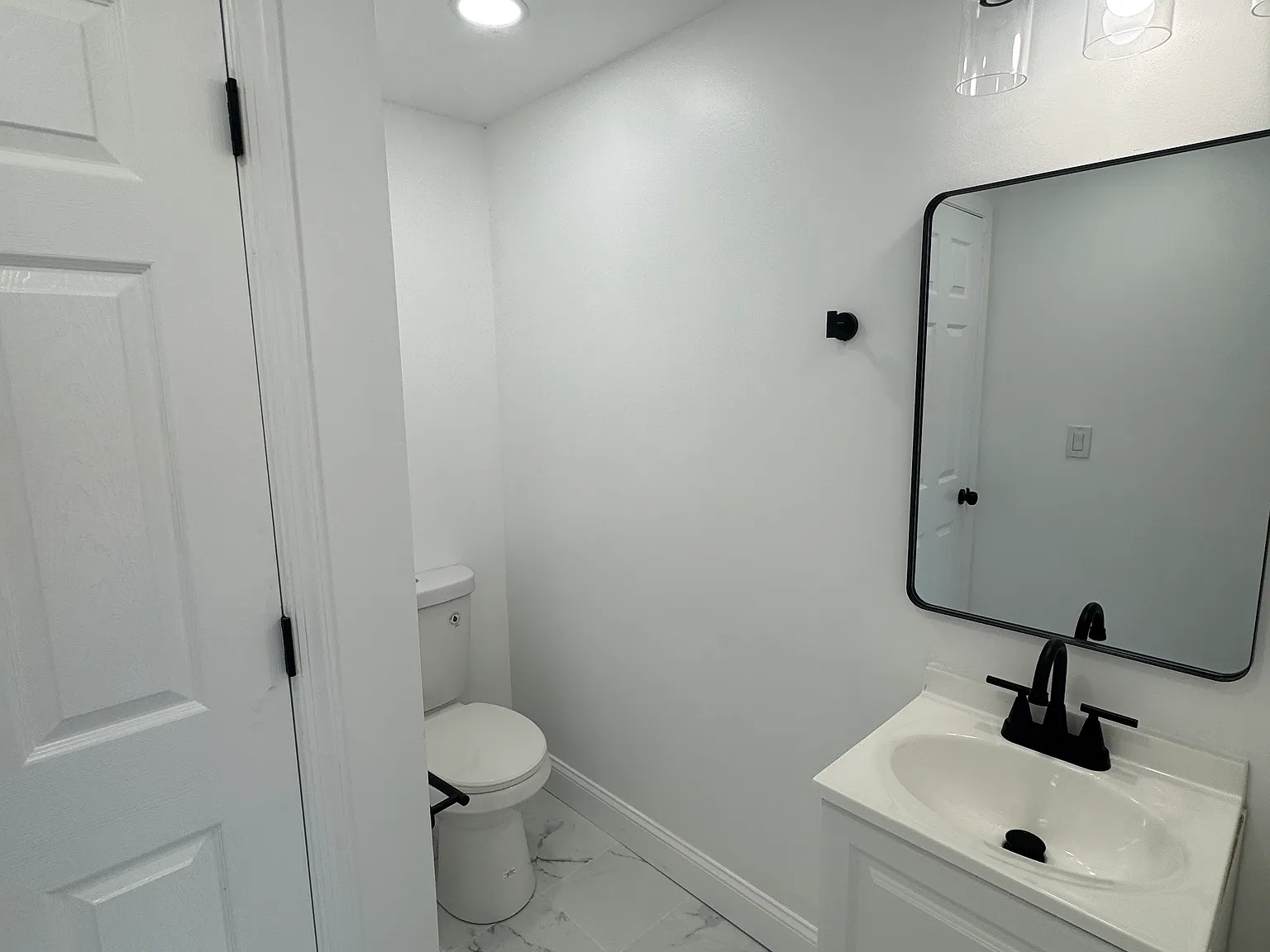 3 bed, 1.5 bath, 1100 sqft, $1,850 — Photo 3