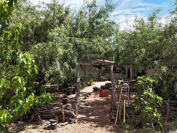 5th image of 276 N Desert Sunset Rd