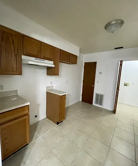 580 SE Nassau St — Photo 5