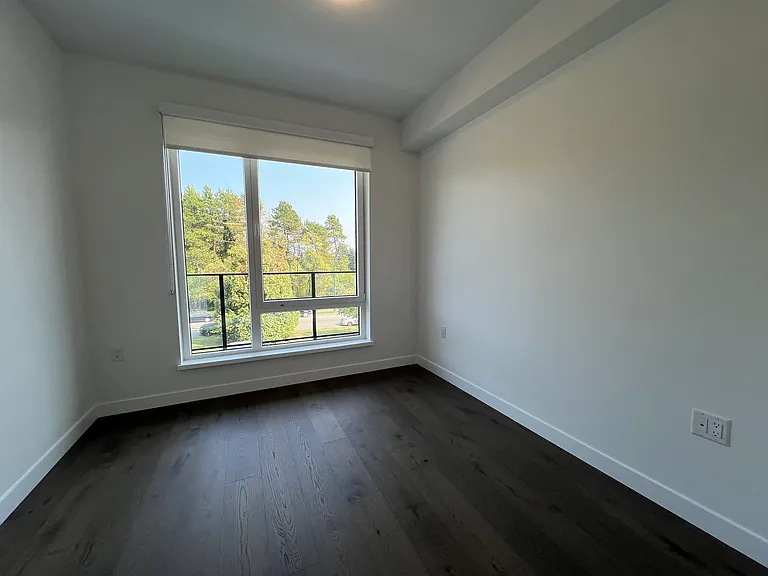 6859 Cambie St #3XX — Photo 1