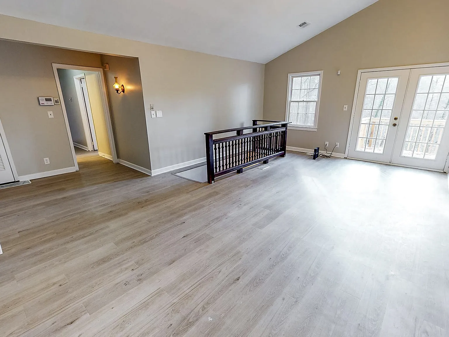 4 bed, 3.0 bath, 3919 sqft, $810 — Photo 4
