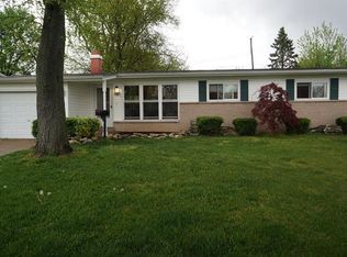 805 Carmelita Ln, Florissant, MO 63031