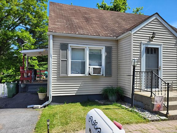 2nd image of 319 Wawayanda Avenue