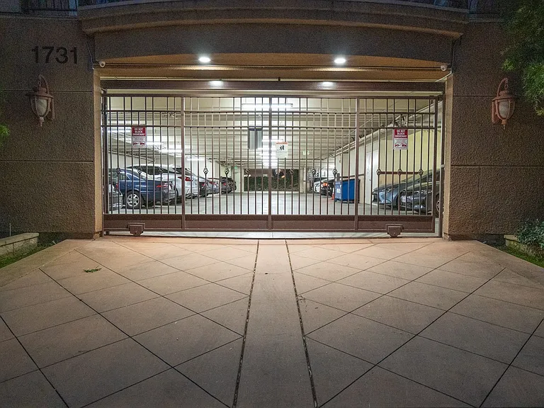 1731 Corinth Ave #201 — Photo 17