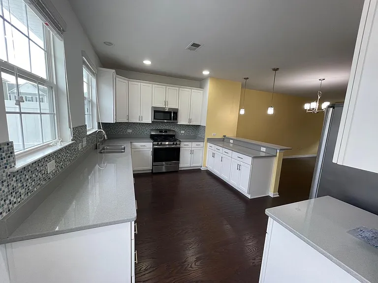 1676 Avalene Way — Photo 8