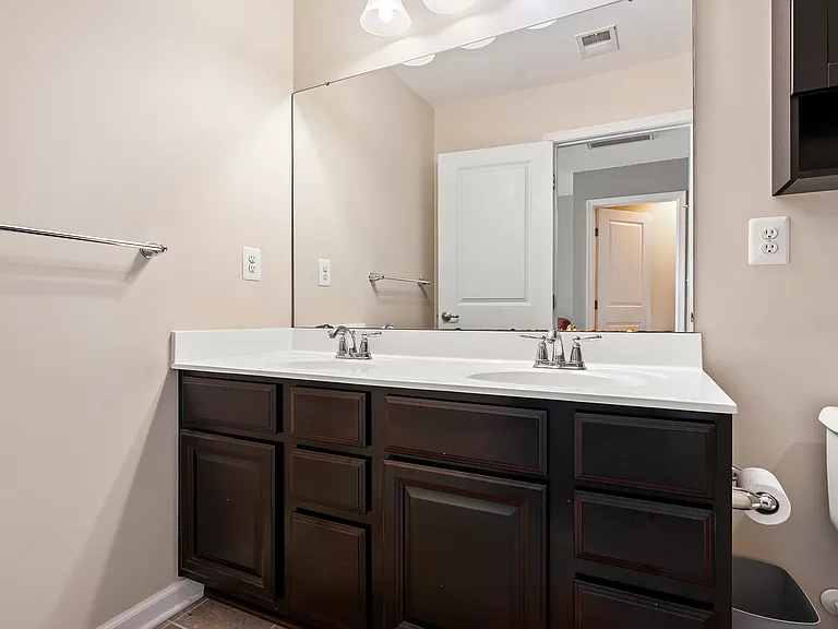 4527 Foster Ave — Photo 19