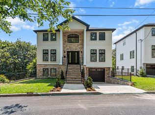 50 Cedarcliff Rd, Staten Island, NY 10301