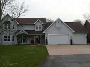 W2807 Crestwood Ct, Appleton, WI 54915