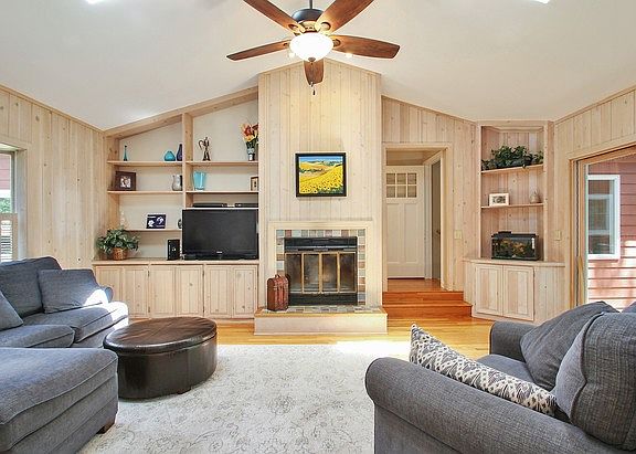 2nd image of 1179 Cedar Ln