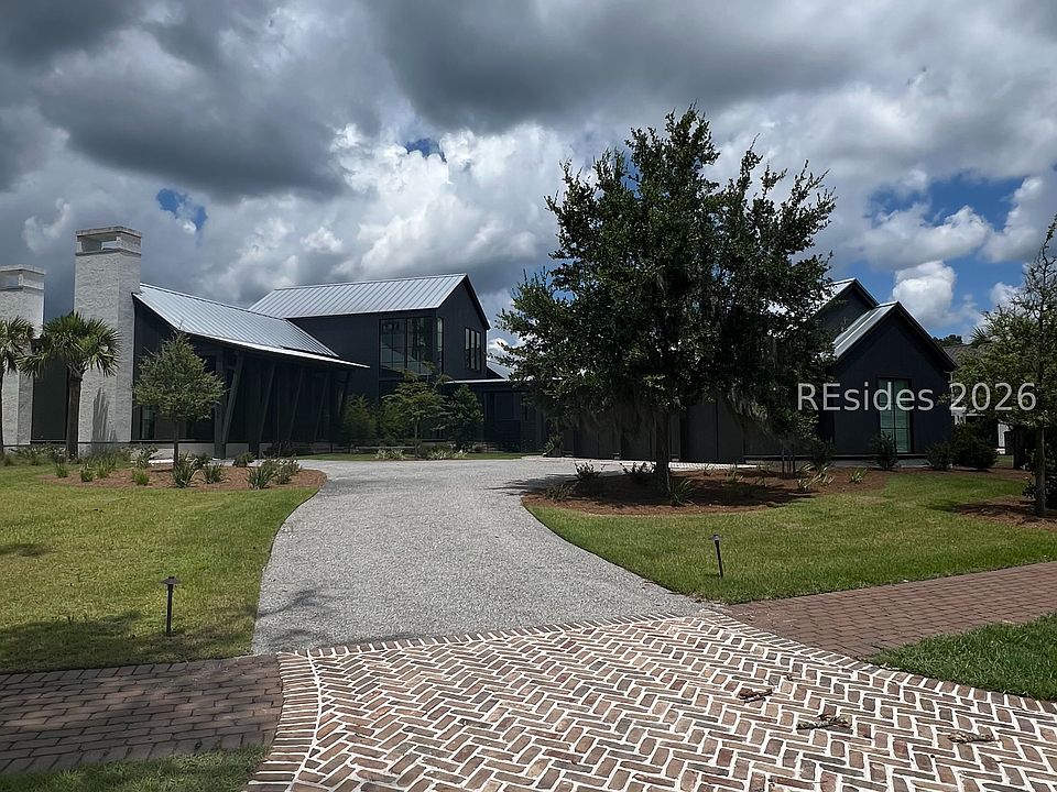 1st image of 302 Davies Rd